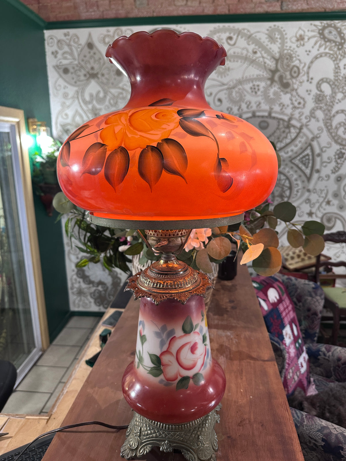 Vintage Hand-Painted Floral Glass Electric Table Lamp photo 3