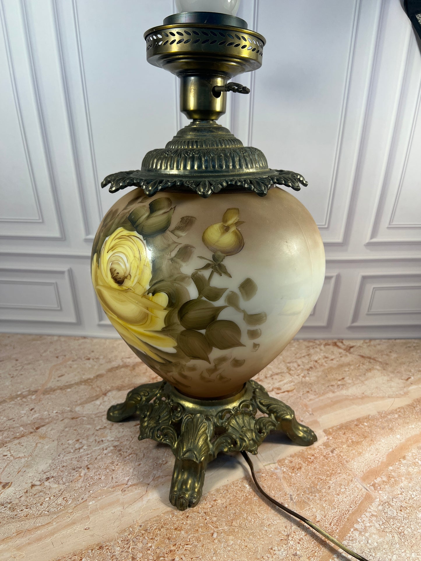 Vintage Gone With the Wind Style Floral Milk Glass Table Lamp photo 5