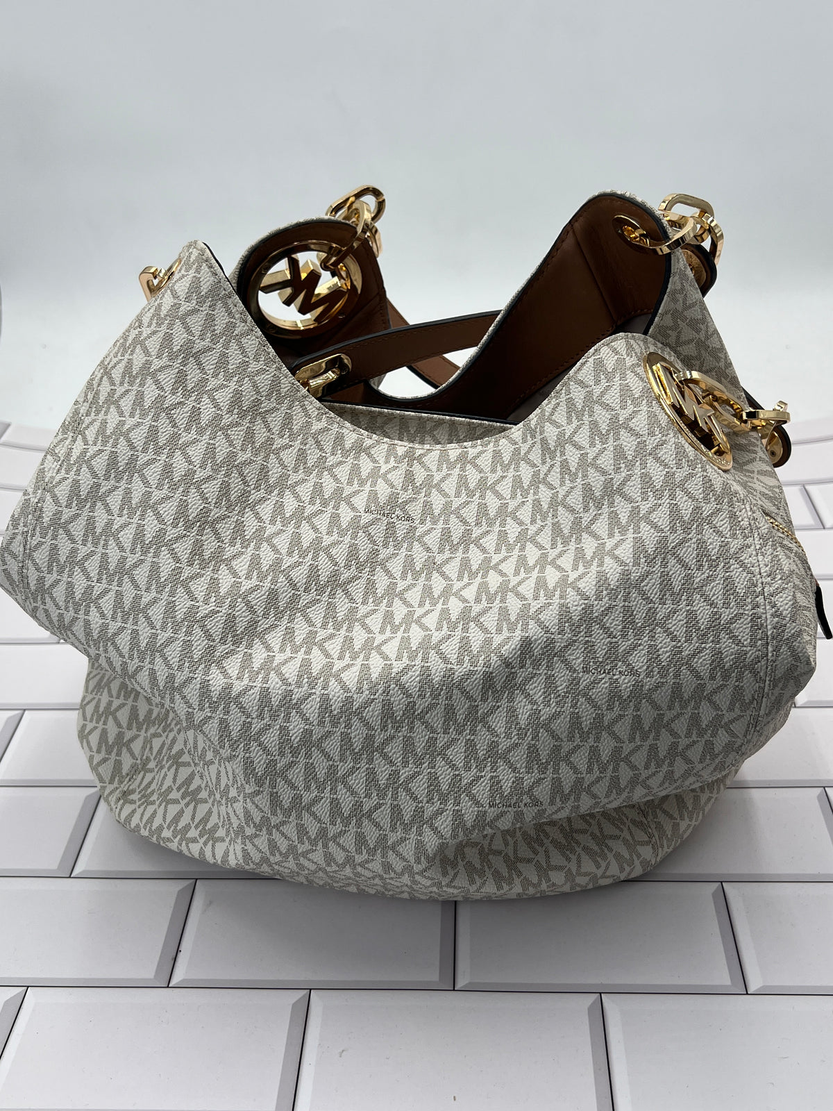 Michael Kors Lillie Large Signature Logo Shoulder Bag Vanilla photo 2
