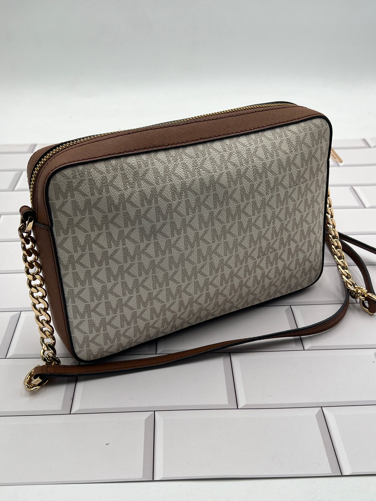 Michael Kors Jet Set Crossbody Purse - Vanilla photo 2