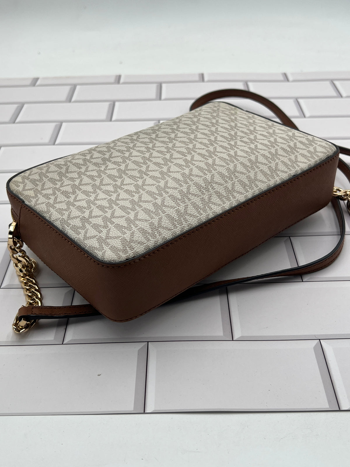 Michael Kors Jet Set Crossbody Purse - Vanilla photo 3