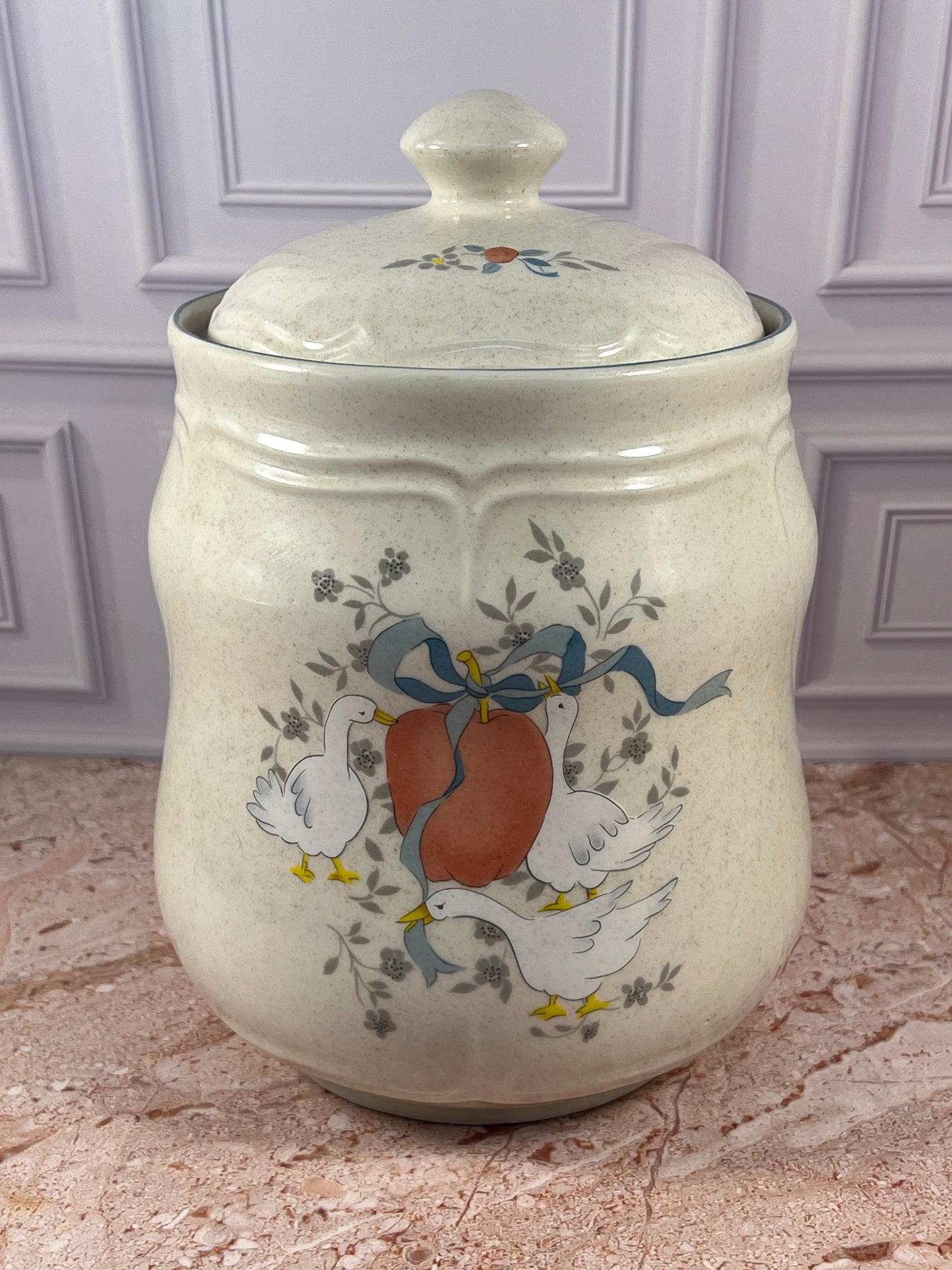 International China Marmalade Canister with Lid Goose Motif Taiwan photo 1