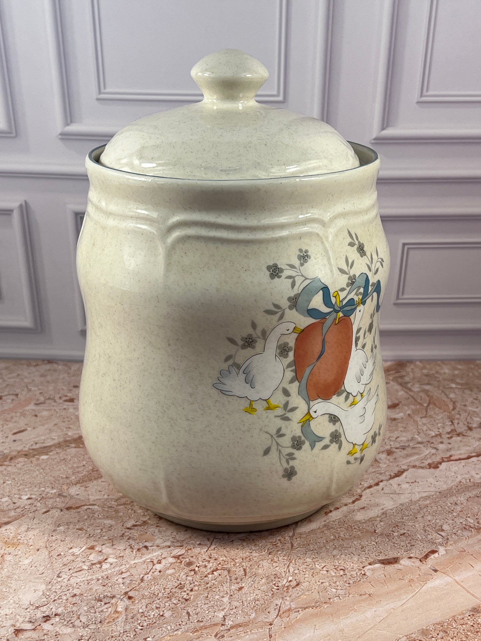 International China Marmalade Canister with Lid Goose Motif Taiwan photo 2