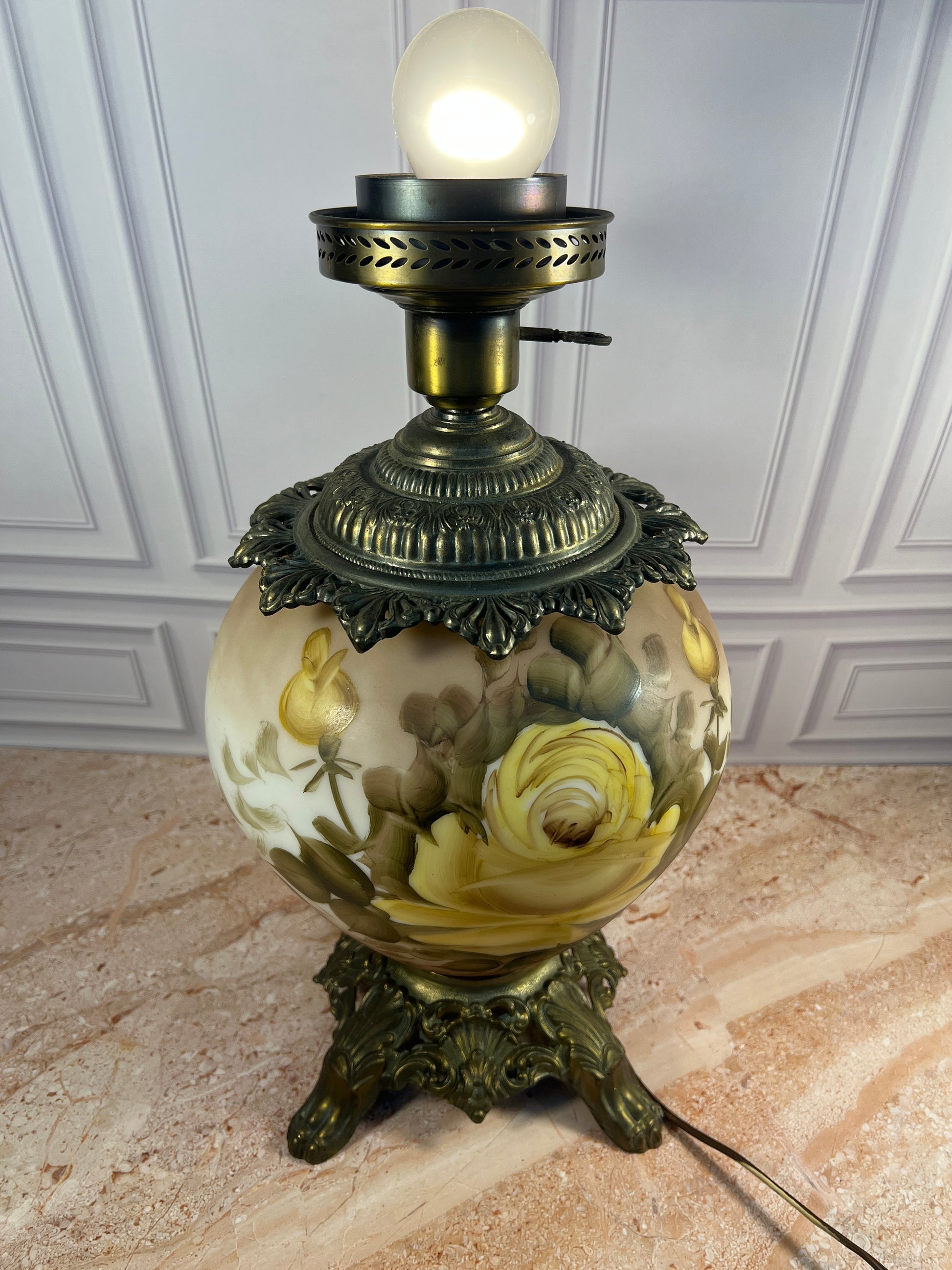 Vintage Gone With the Wind Style Floral Milk Glass Table Lamp photo 1
