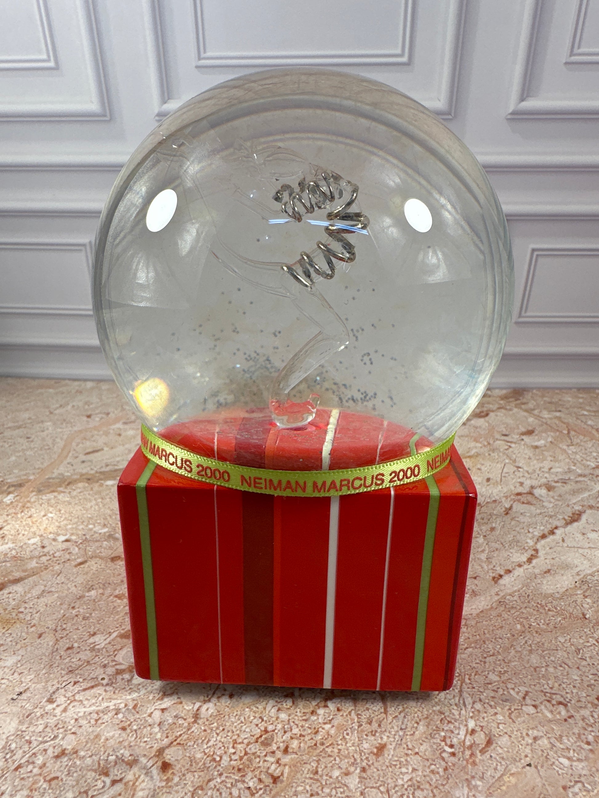 Department 56 Neiman Marcus 2000 Musical Skater Snow Globe photo 3