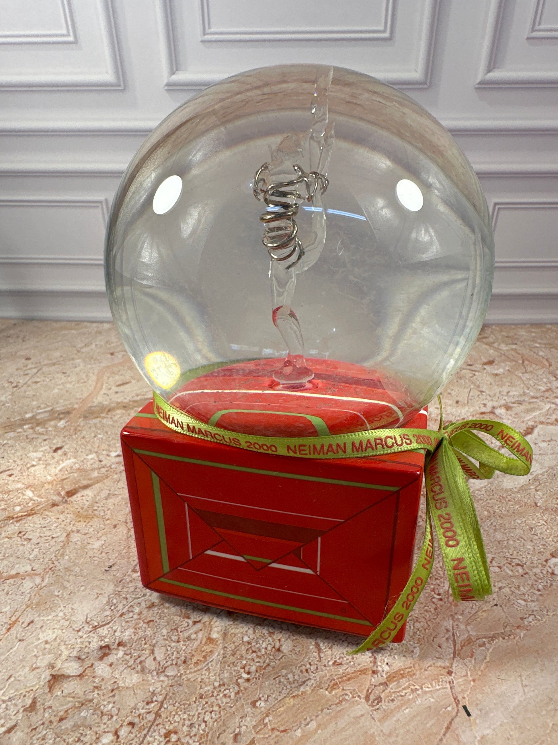 Department 56 Neiman Marcus 2000 Musical Skater Snow Globe photo 4